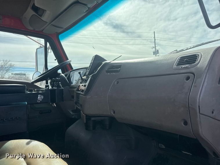 image for item EP2964 2009 Sterling L7500 Series dump truck