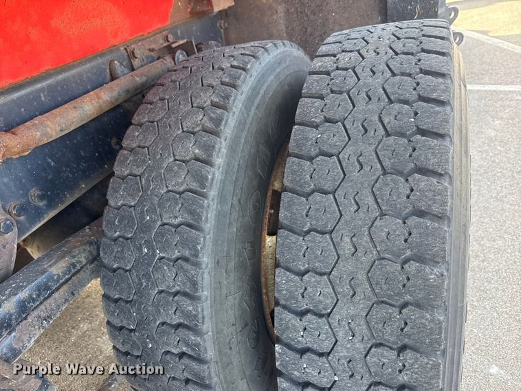 image for item EP2964 2009 Sterling L7500 Series dump truck