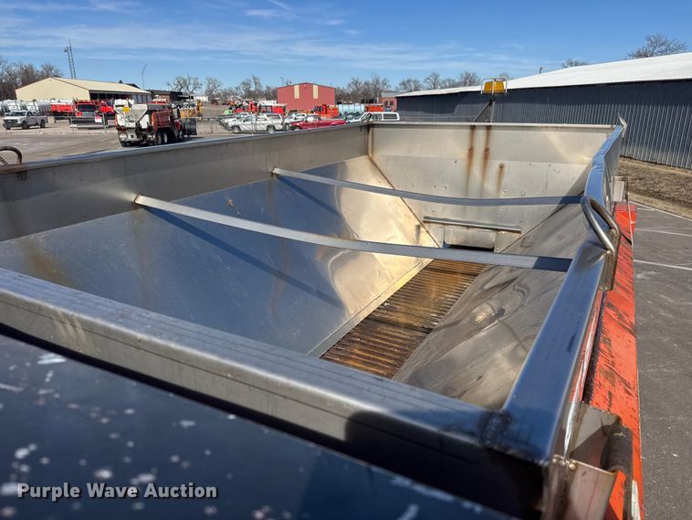 image for item EP2965 2007 International WorkStar 7400 dump truck