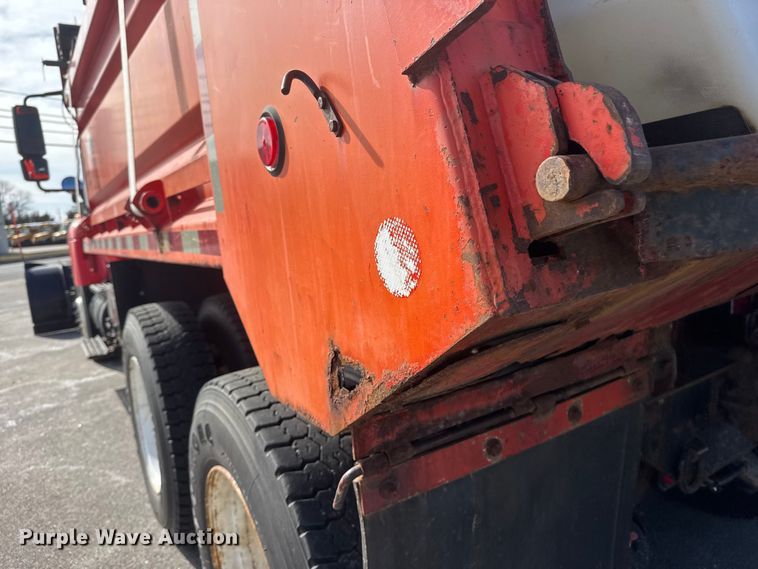 image for item EP2965 2007 International WorkStar 7400 dump truck