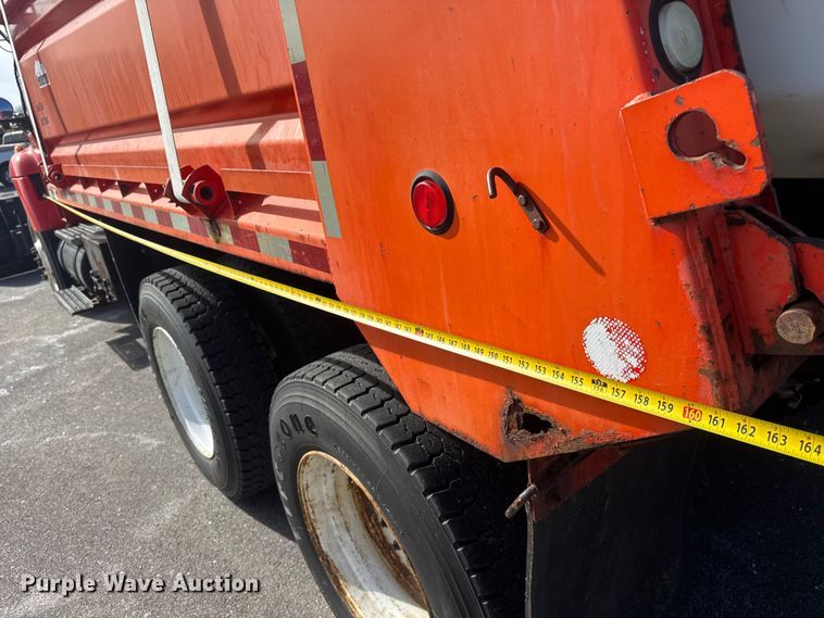 image for item EP2965 2007 International WorkStar 7400 dump truck