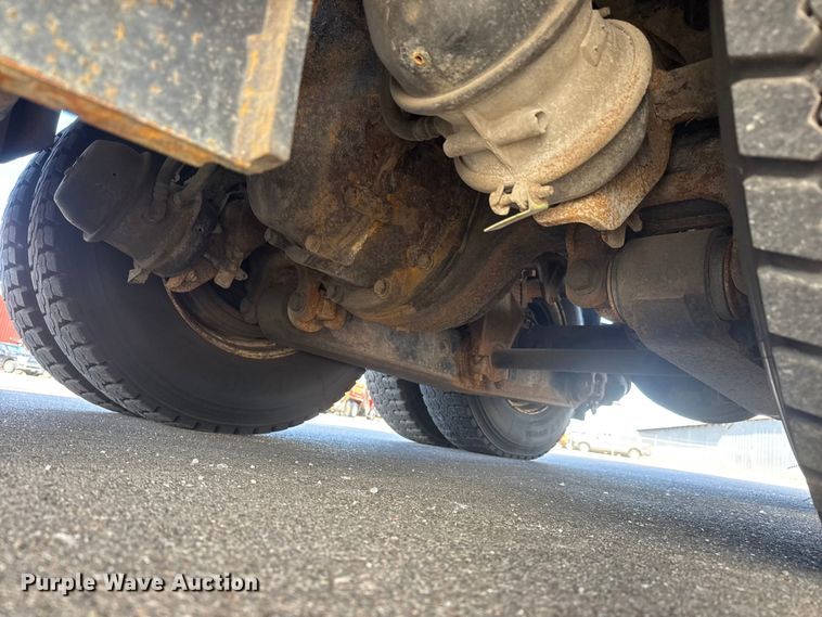 image for item EP2965 2007 International WorkStar 7400 dump truck