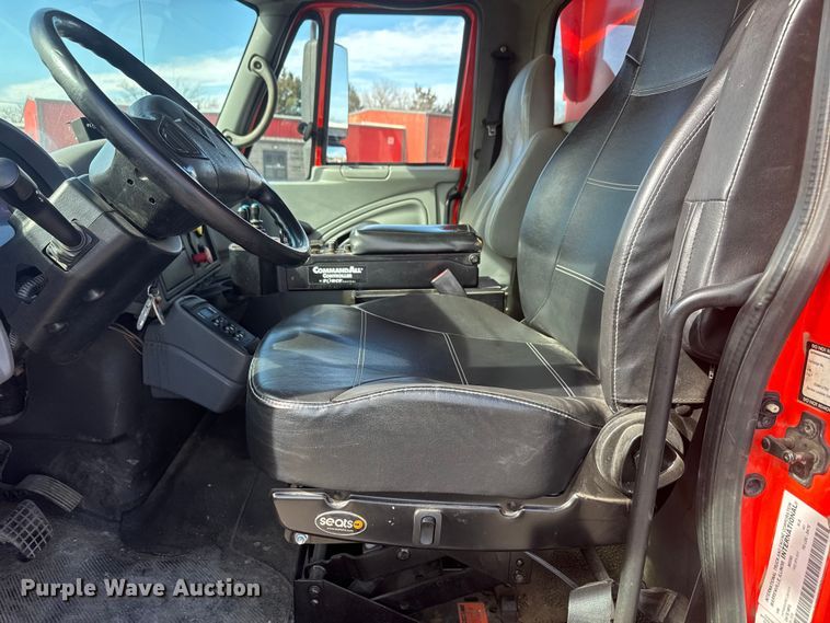 image for item EP2965 2007 International WorkStar 7400 dump truck