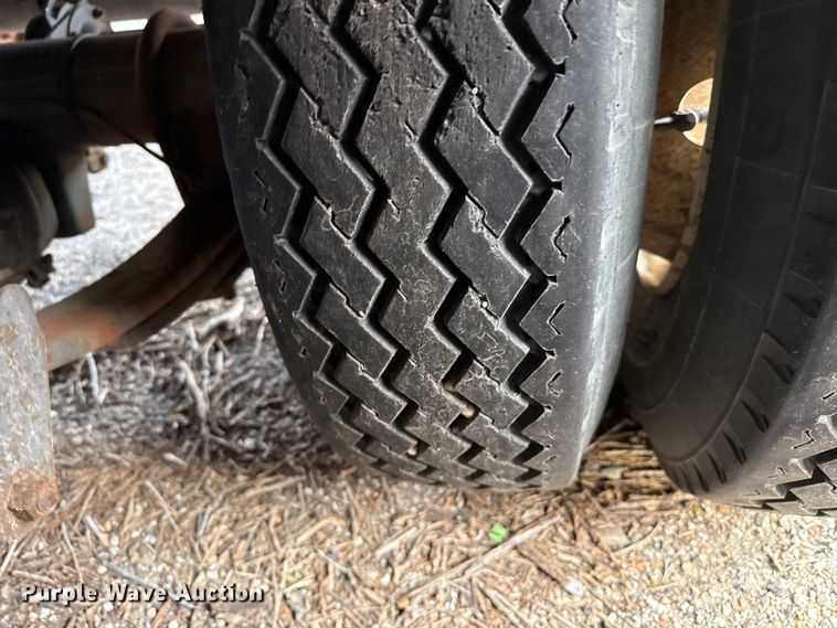 image for item EP2972 2006 Trail-Eze TE401 tilt deck equipment trailer