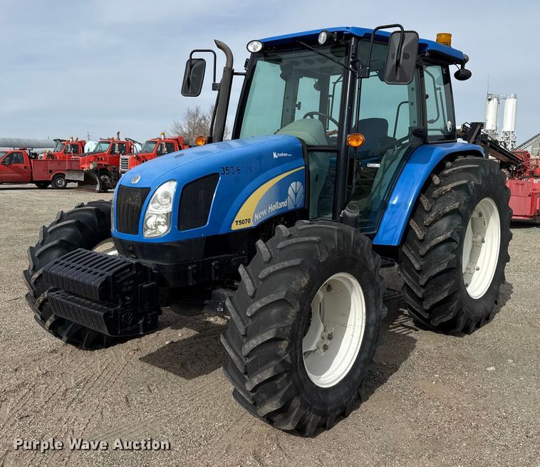 image for item EP2974 2011 New Holland T5070 MFWD tractor