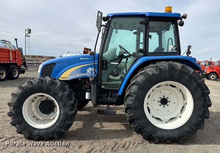 image for item EP2974 2011 New Holland T5070 MFWD tractor