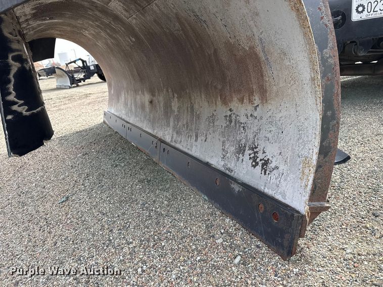 image for item EP2975 2005 International 7400 dump truck