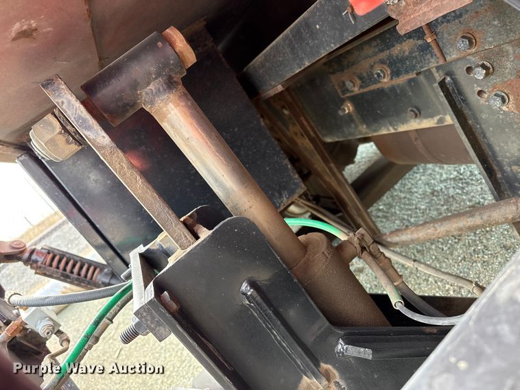 image for item EP2975 2005 International 7400 dump truck