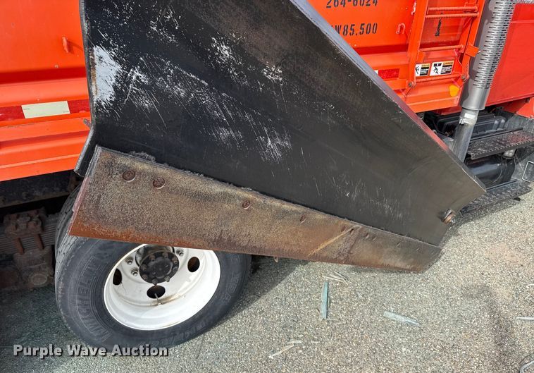 image for item EP2975 2005 International 7400 dump truck