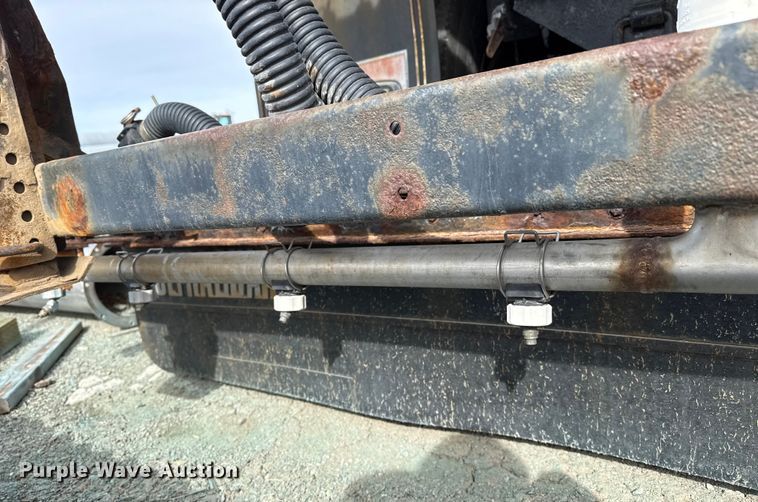 image for item EP2975 2005 International 7400 dump truck