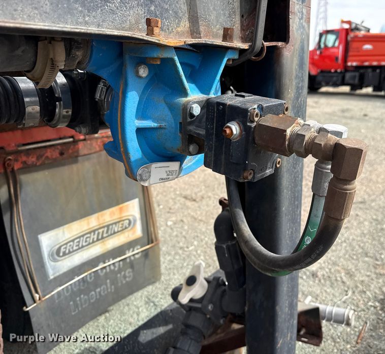 image for item EP2975 2005 International 7400 dump truck