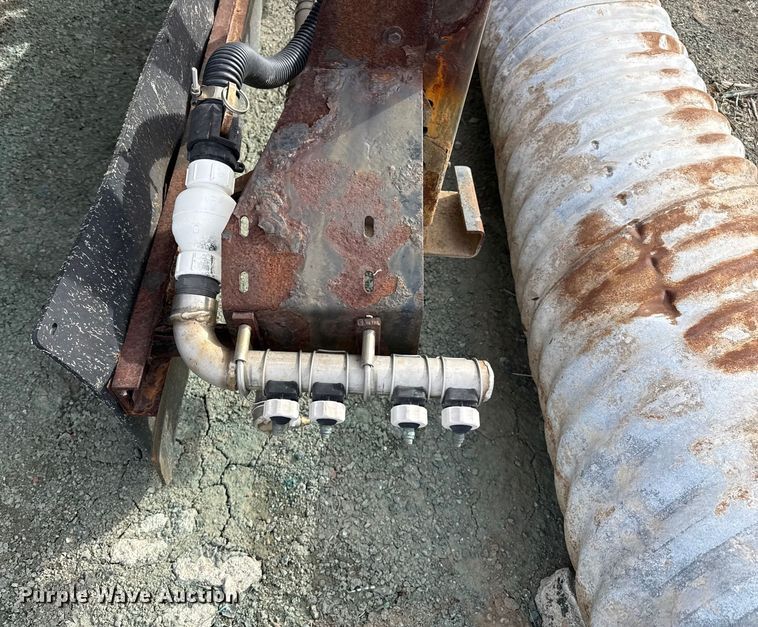 image for item EP2975 2005 International 7400 dump truck