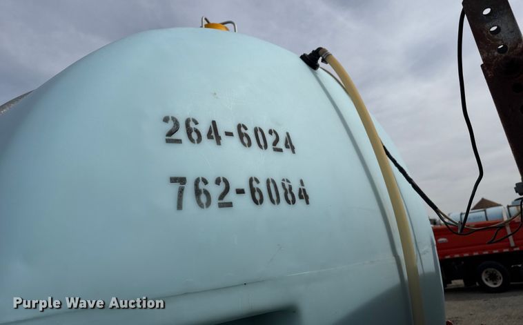 image for item EP2975 2005 International 7400 dump truck