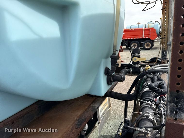 image for item EP2975 2005 International 7400 dump truck