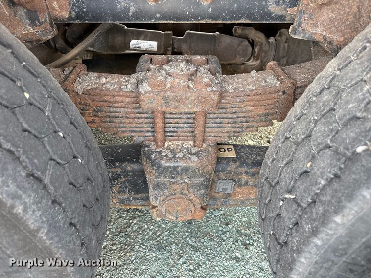 image for item EP2975 2005 International 7400 dump truck