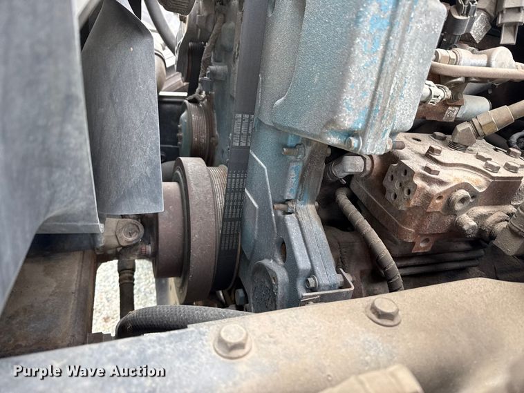 image for item EP2975 2005 International 7400 dump truck