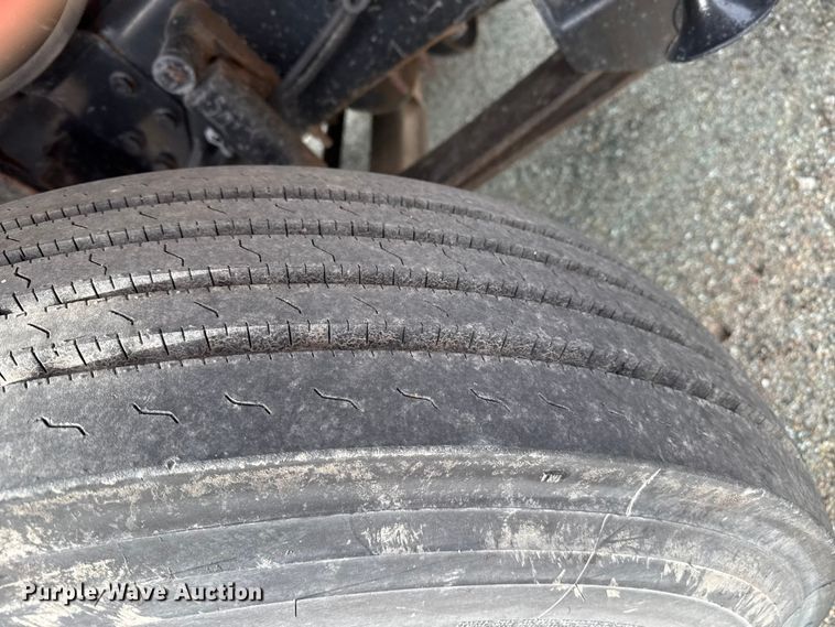 image for item EP2975 2005 International 7400 dump truck