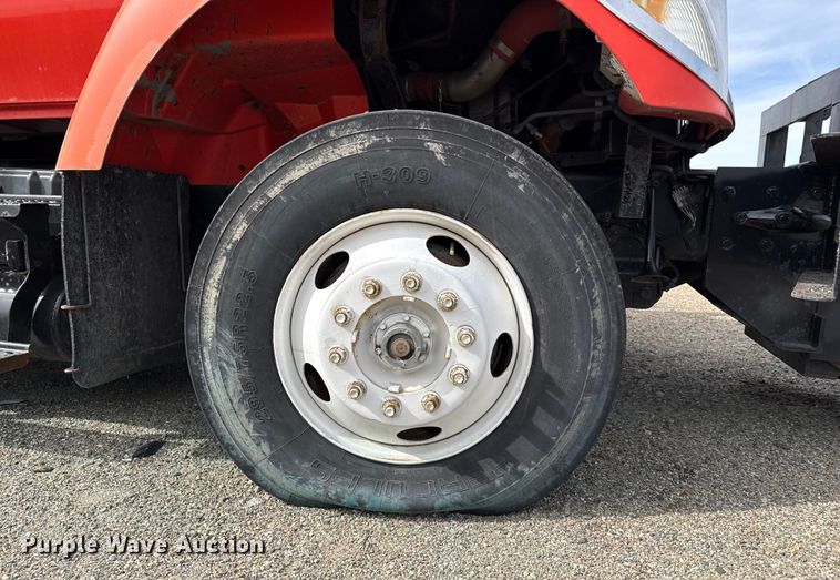 image for item EP2975 2005 International 7400 dump truck