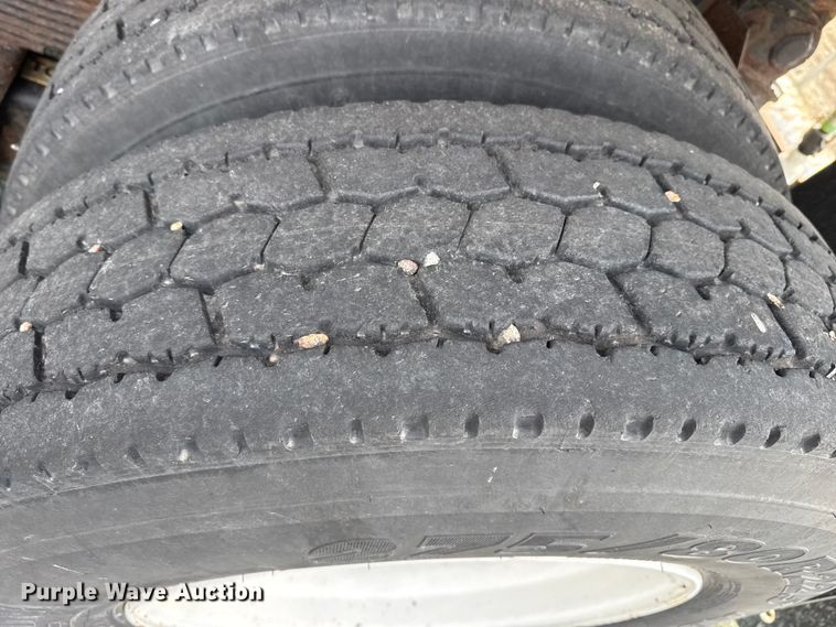 image for item EP2975 2005 International 7400 dump truck