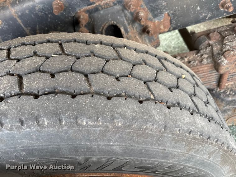 image for item EP2975 2005 International 7400 dump truck