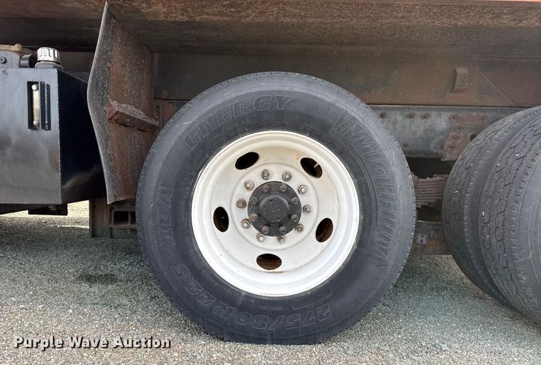 image for item EP2975 2005 International 7400 dump truck