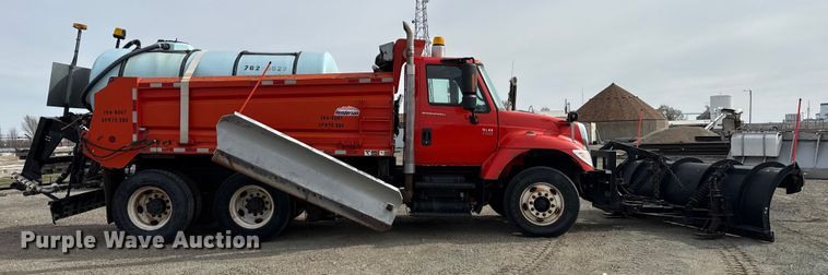 image for item EP2976 2007 International 7400 dump truck