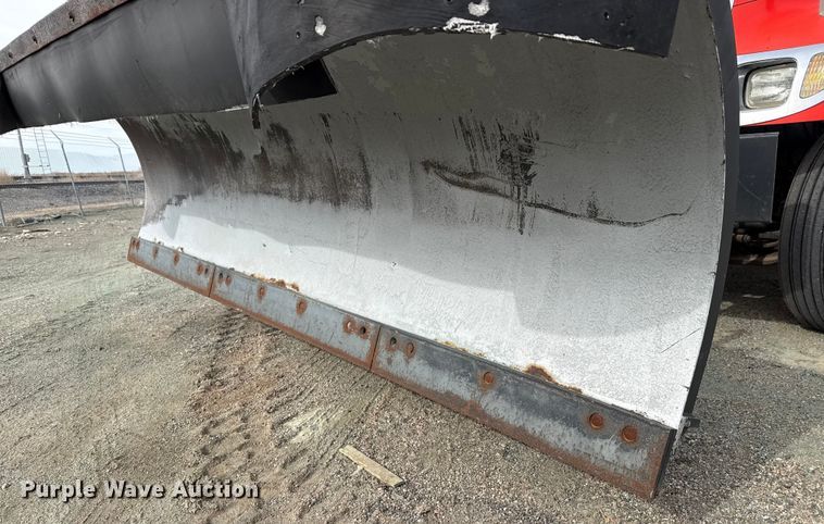 image for item EP2976 2007 International 7400 dump truck