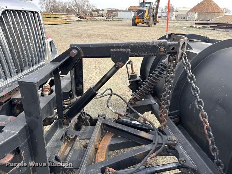 image for item EP2976 2007 International 7400 dump truck