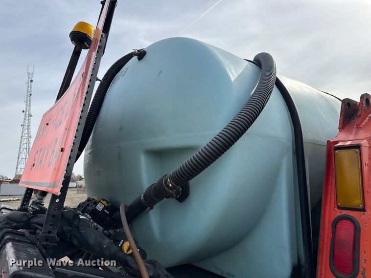 image for item EP2976 2007 International 7400 dump truck