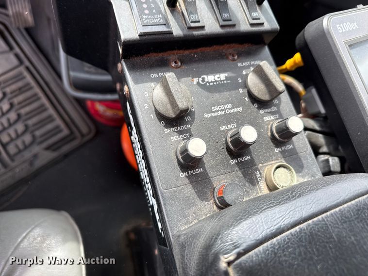 image for item EP2976 2007 International 7400 dump truck