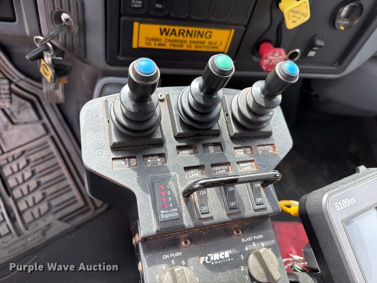 image for item EP2976 2007 International 7400 dump truck