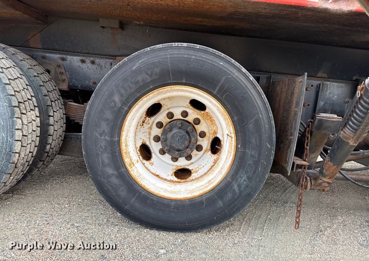 image for item EP2976 2007 International 7400 dump truck