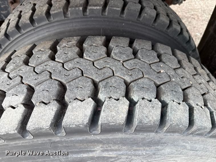 image for item EP2976 2007 International 7400 dump truck