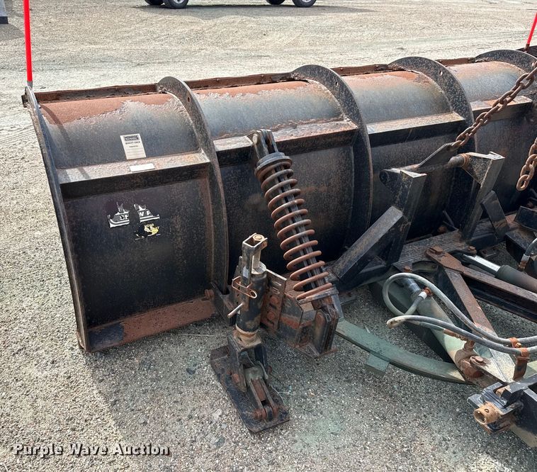 image for item EP2977 2003 Sterling 7500 dump truck