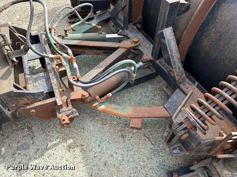 image for item EP2977 2003 Sterling 7500 dump truck