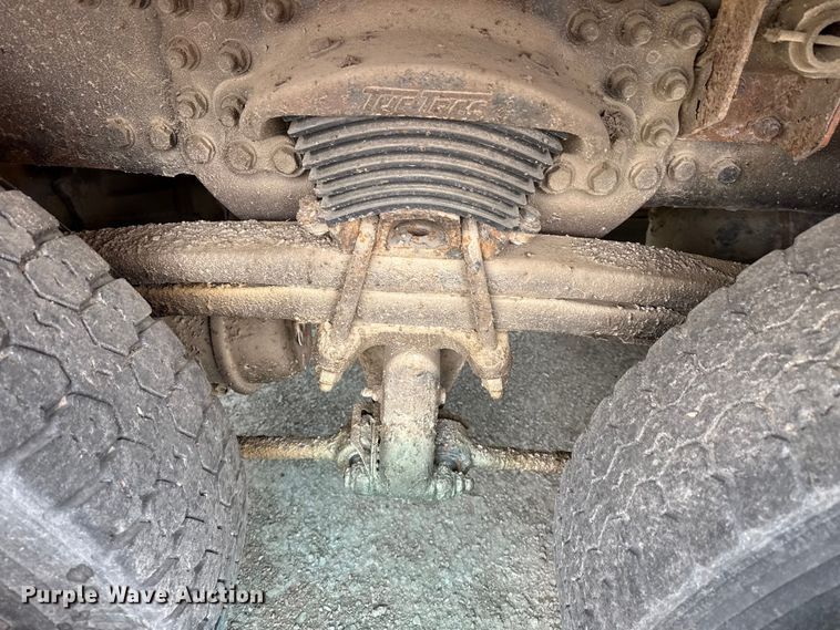 image for item EP2977 2003 Sterling 7500 dump truck