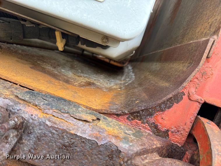 image for item EP2977 2003 Sterling 7500 dump truck