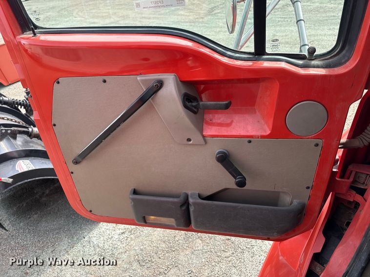 image for item EP2977 2003 Sterling 7500 dump truck