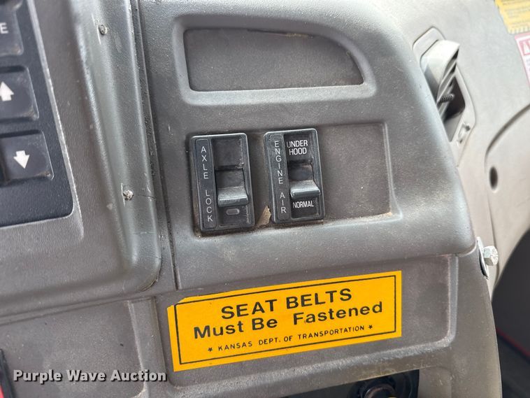 image for item EP2977 2003 Sterling 7500 dump truck