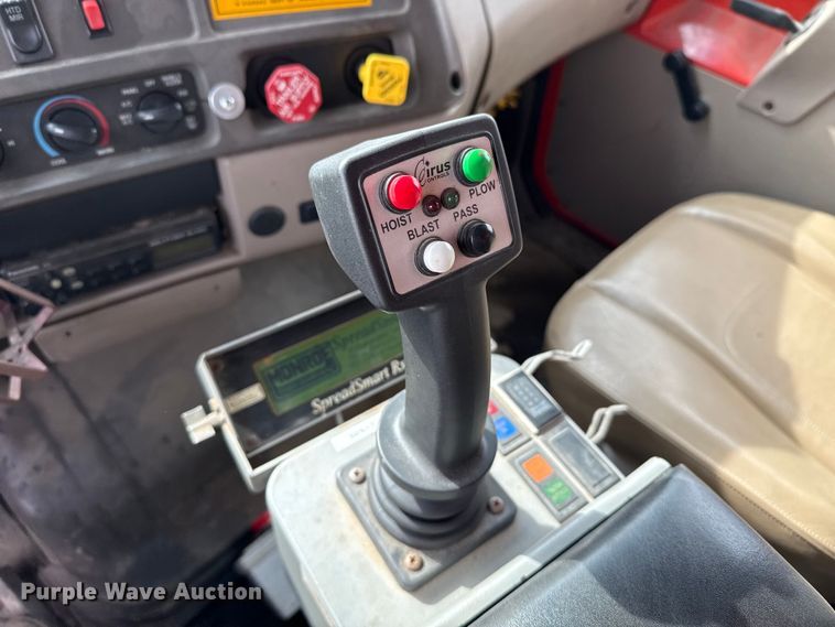 image for item EP2977 2003 Sterling 7500 dump truck