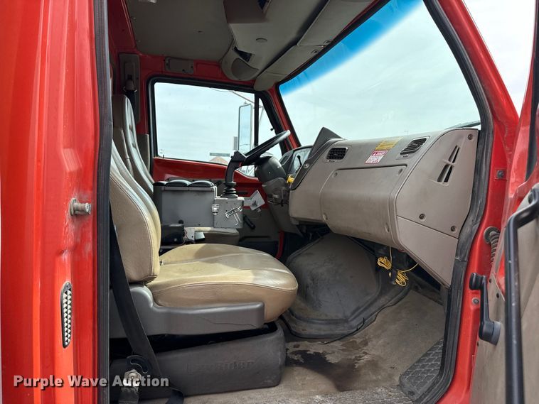 image for item EP2977 2003 Sterling 7500 dump truck