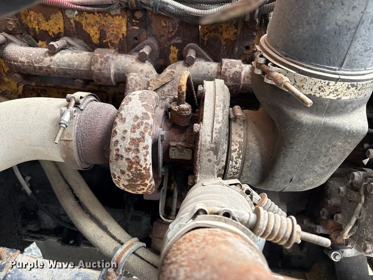 image for item EP2977 2003 Sterling 7500 dump truck