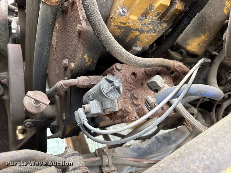 image for item EP2977 2003 Sterling 7500 dump truck