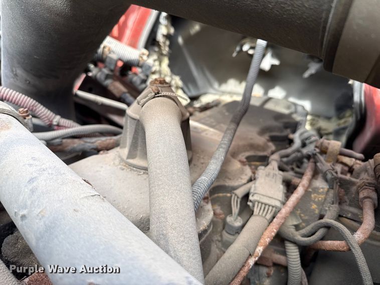 image for item EP2977 2003 Sterling 7500 dump truck