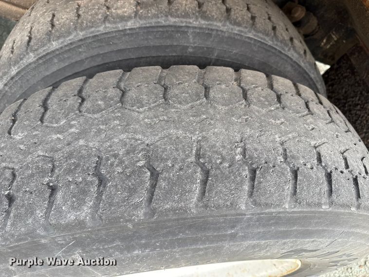 image for item EP2977 2003 Sterling 7500 dump truck