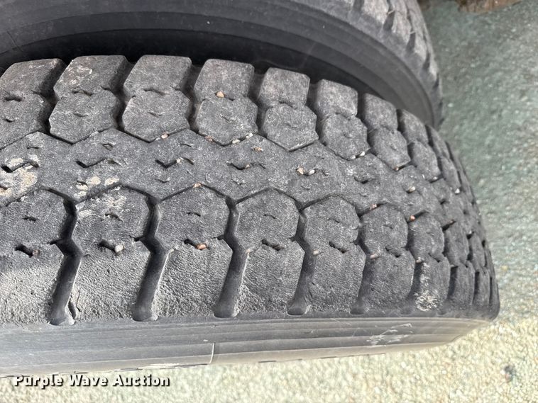 image for item EP2977 2003 Sterling 7500 dump truck