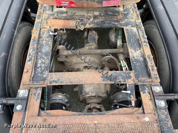 image for item EP2978 1999 Sterling semi truck