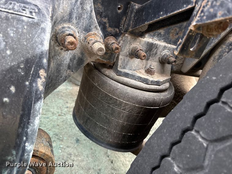 image for item EP2978 1999 Sterling semi truck