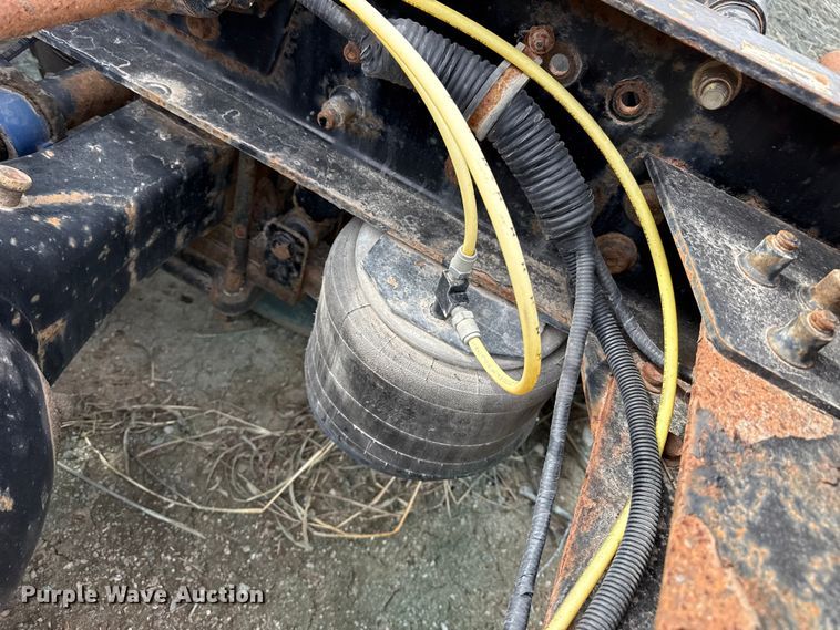 image for item EP2978 1999 Sterling semi truck