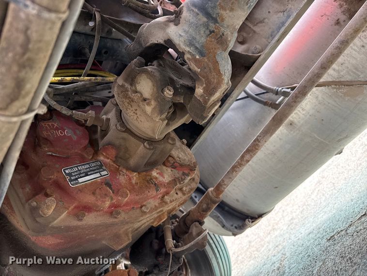 image for item EP2978 1999 Sterling semi truck